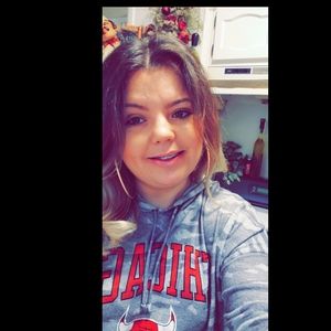 Meet your Posher, Lola